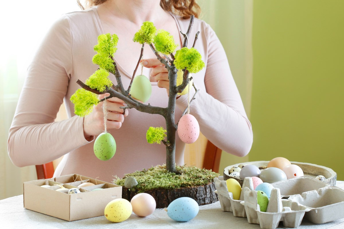 Jak zrobić drzewko wielkanocne z jajek?