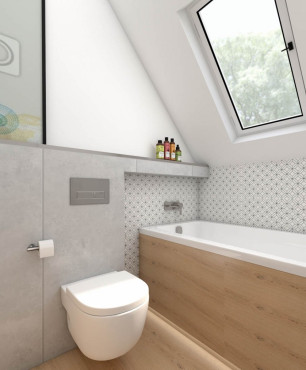 Aranżacja łazienki z sufitowym oknem i wanną w drewnianej zabudowie