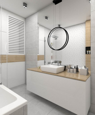 Łazienka z prostokątną wanną w zabudowie z funkcją prysznica