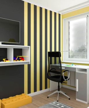Pokój młodzieżowy z czarna ścianą i tapetą z żółtym motywem