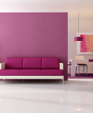 Salon z fioletową sofa
