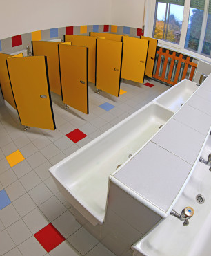 Duża łazienka dla dzieci
