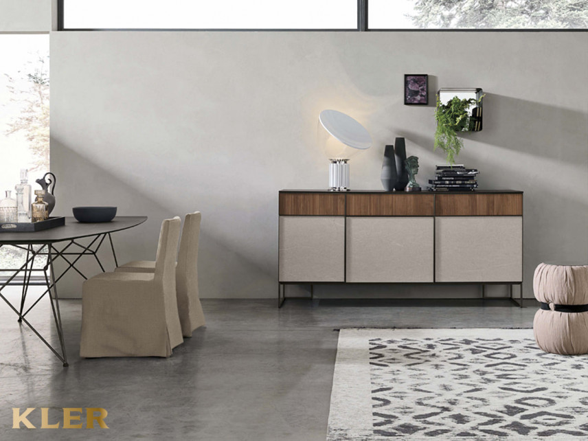 Salon z jadalnią i stylową betonową podłogą