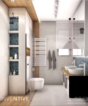 Łazienka z prysznicem walk - in oraz z płytkami z imitacją drewna