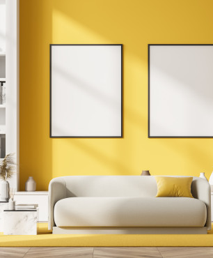Designerski salon  żółta ścianą