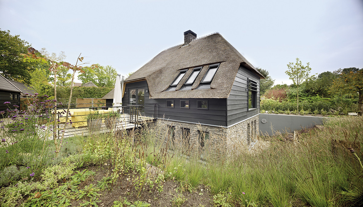 Stylowy wiejski dom z ogrodem
