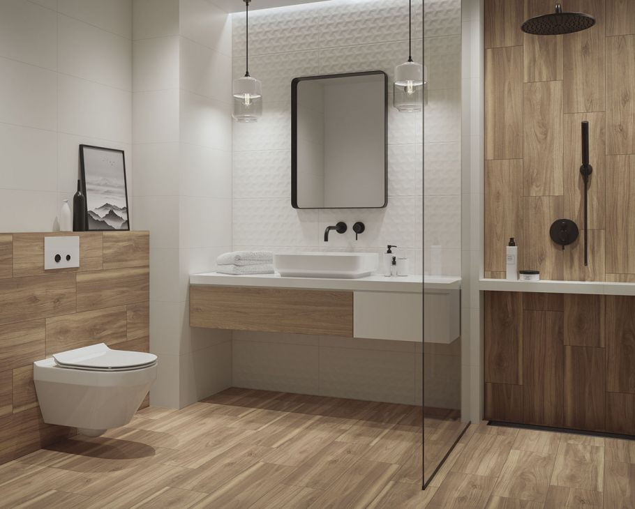 Łazienka z imitacją drewnianych płytek na podłodze i ścianie