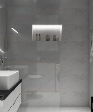 Łazienka z szarymi płytkami na ścianie i podłodze z prysznicem