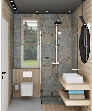 Mała łazienka z prysznicem walk-in oraz z imitacją drewnych płytek, przeplatanych przez płytki carpet