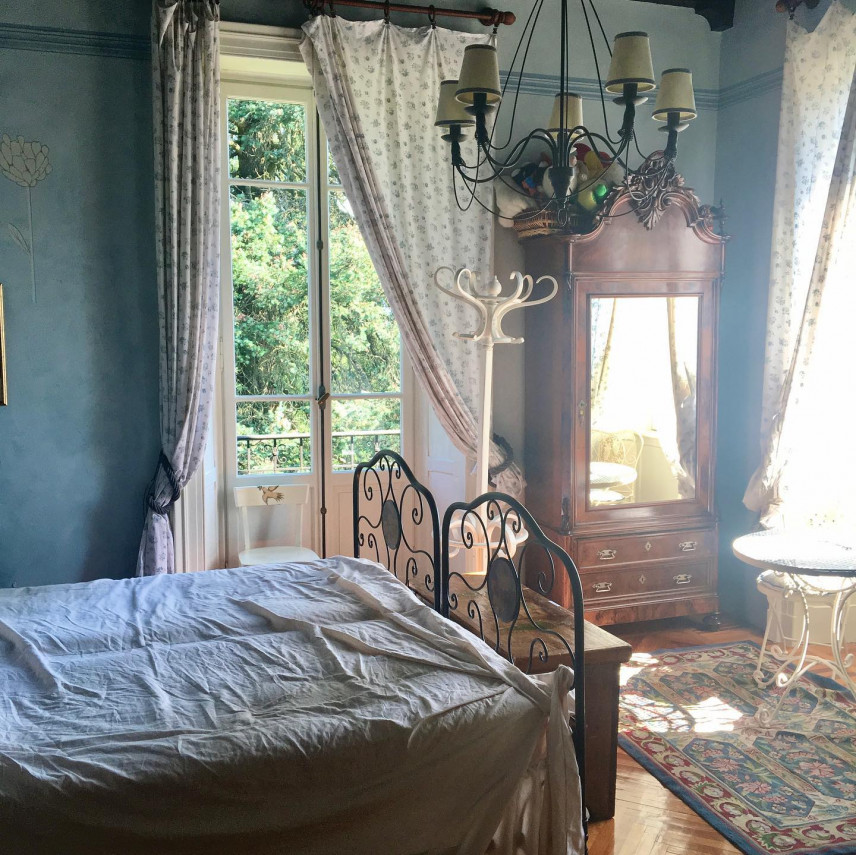 Wyjątkowa sypialnia w stylu rustykalnym