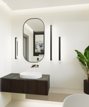 Mała łazienka z szafką wiszącą z drewnianym frontem, z wanną i lustrem eliptycznym