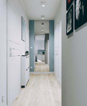 Mały korytarz w mieszkaniu w bloku