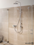 Łazienka z prysznicem oraz armaturą z kolekcji KLUDI PURE&SOLID w kolorze srebrnym