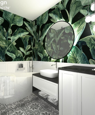 Nowoczesna łazienka z płytkami patchwork na podłodze oraz motywem florystycznym na ścianie