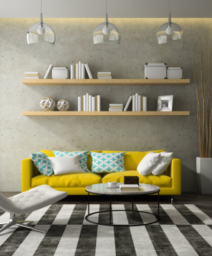 Klimatyczny salon z żółtą sofą