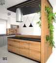 Projekt kuchni z drewnianą ścianą