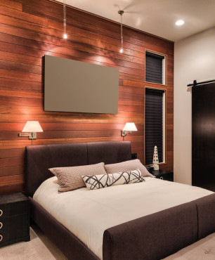 Projekt sypialni ze ściana z drewna