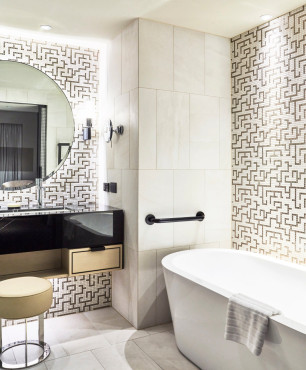 Nowoczesna łazienka z geometryczną mozaiką