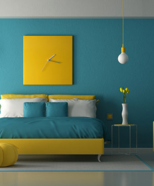 Żółto-niebieska sypialnia