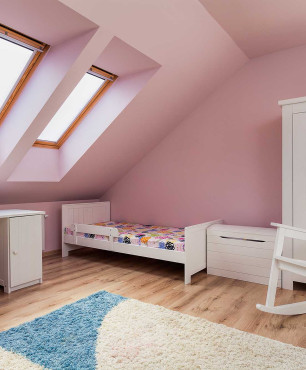 Różowy pokój dla dziewczynki w stylu skandynawskim