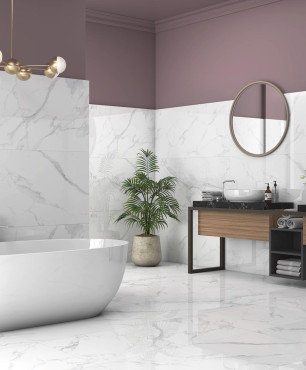 Projekt łazienki z fioletową ścianą