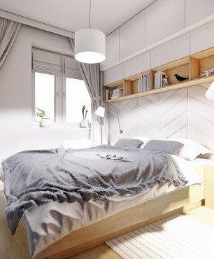Sypialnia szaro-biała z drewnianymi dodatkami
