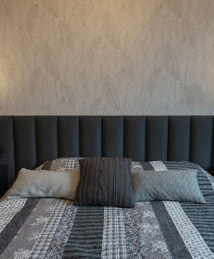 Projekt sypialni z tapicerowaną ścianą