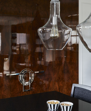 Stylowy salon z designerskim lampami