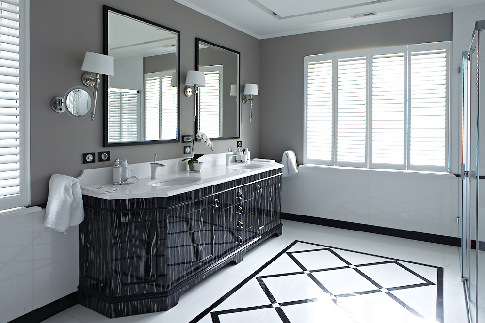 Czarno-biała łazienka w stylu Art Deco