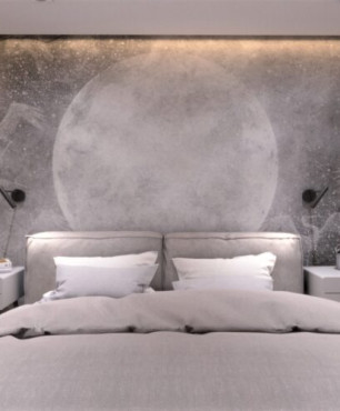 Sypialnia z tapetą, na której znajduje się kosmos