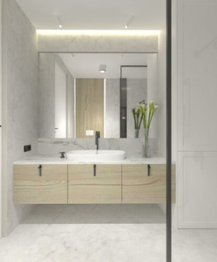 Łazienka z drewnianą szafką wiszącą i dużym prostokątnym lustrem