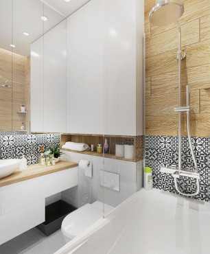 Łazienka z wanną z funkcją prysznica i z mozaiką