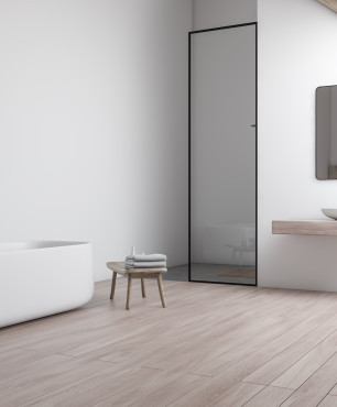 Minimalistyczna łazienka z drewniana podłogą